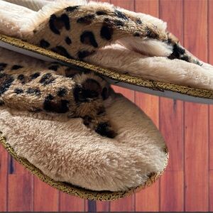 !!!Yeah Baby!!!
So fur! So Grrr!
✨🥰🌹Enjoy🌹🥰✨